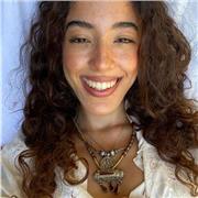 Laureata in Lingue, Letterature e Culture dell'Europa e Delle Americhe (inglese e spagnolo)